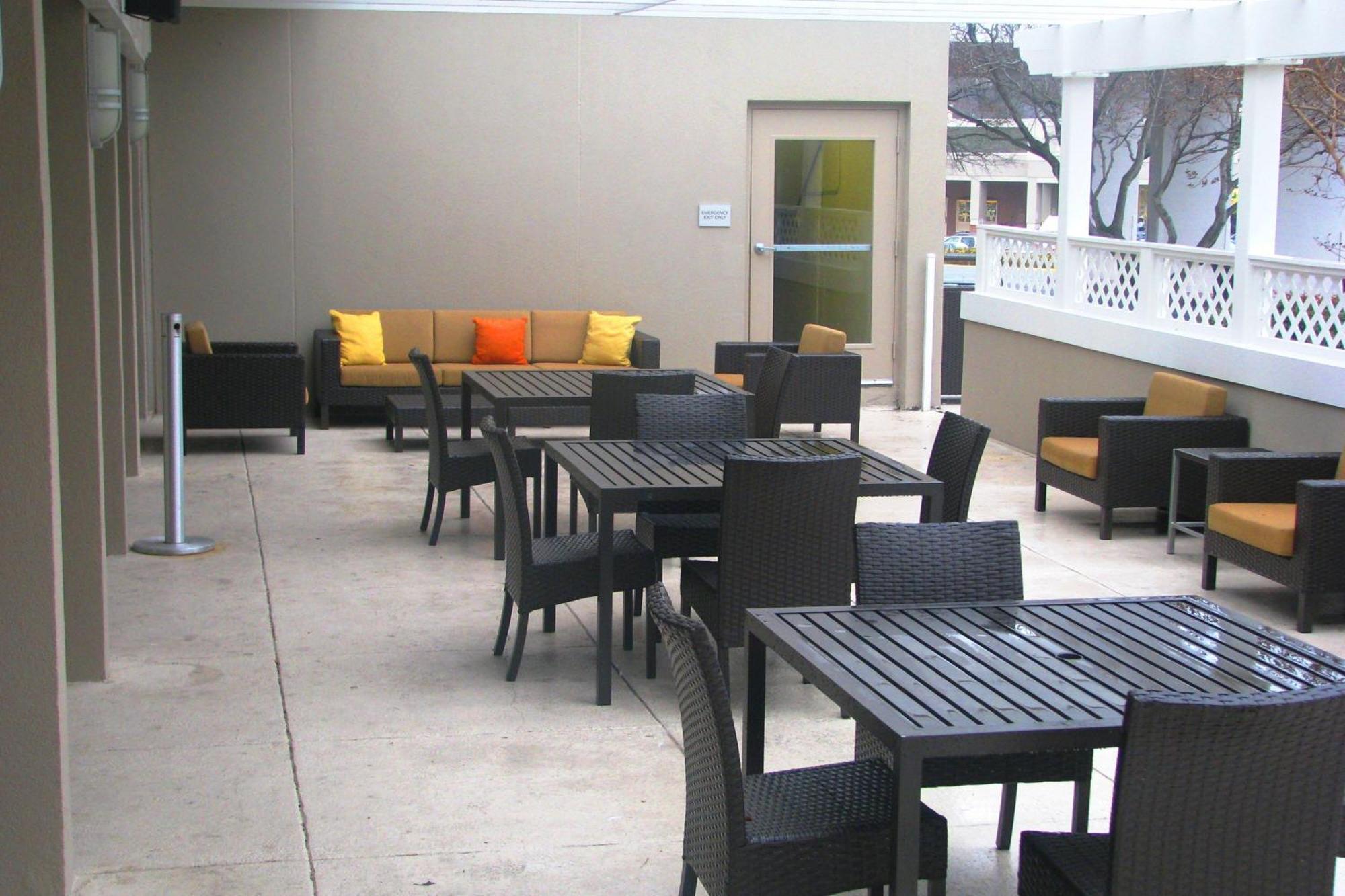 Courtyard By Marriott Alexandria Pentagon South Hotell Exteriör bild